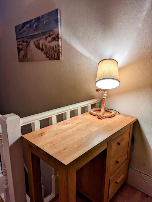 Spacious First Floor Family Flat, Sea View Торки Экстерьер фото